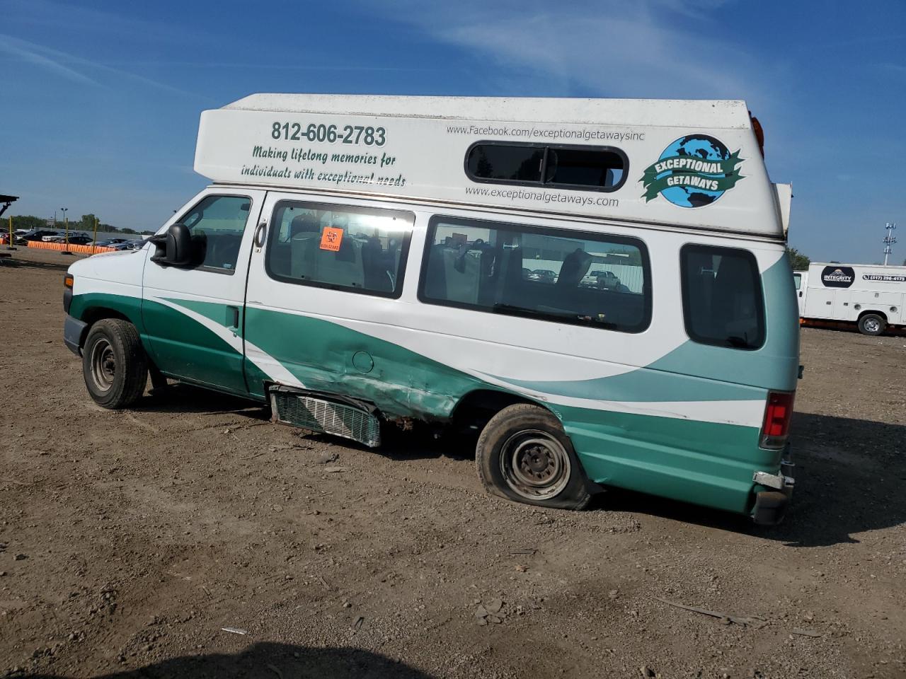 2013 Ford Econoline E350 Super Duty Van - Фото 2