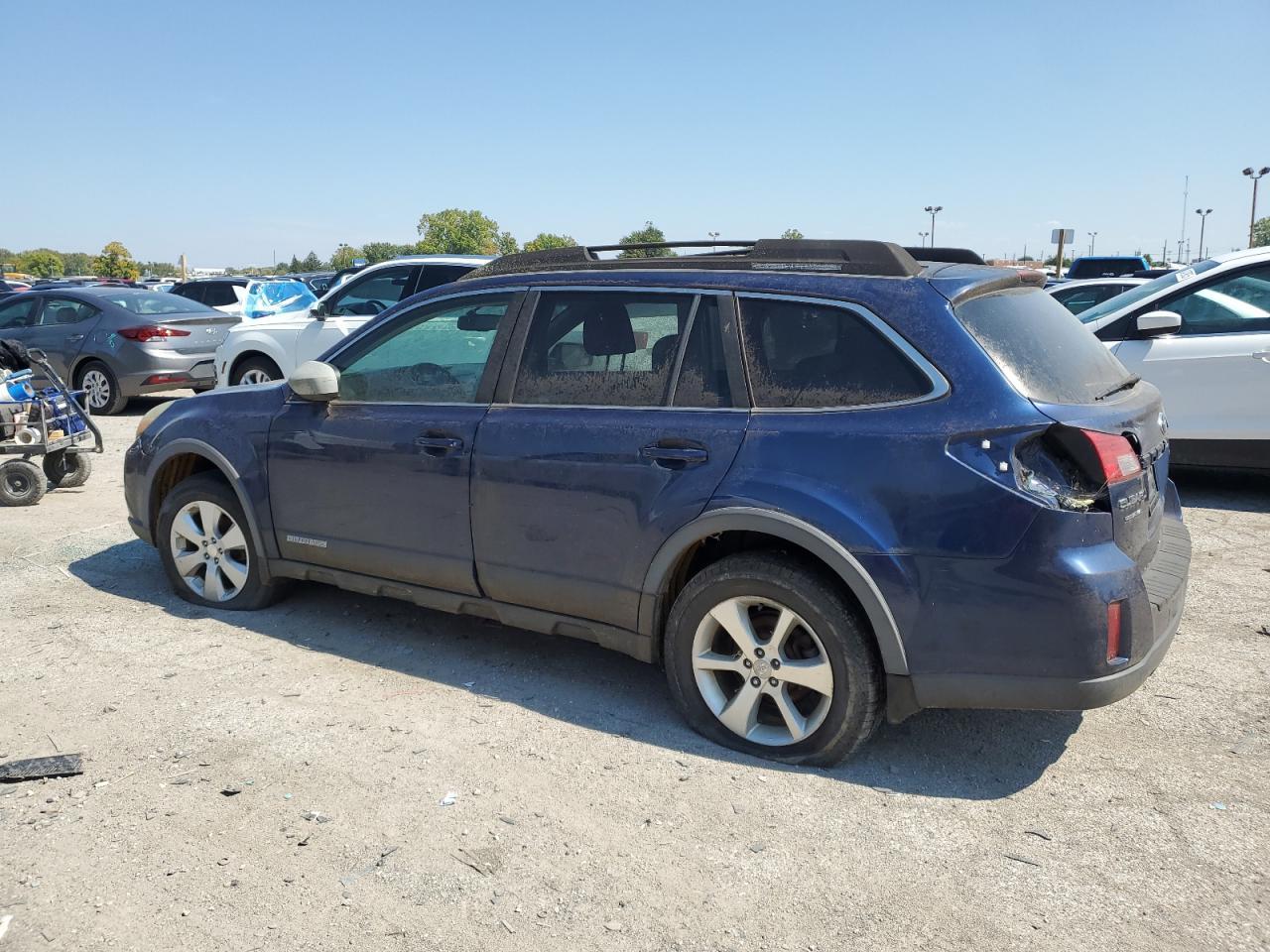 2011 Subaru Outback - Image 2
