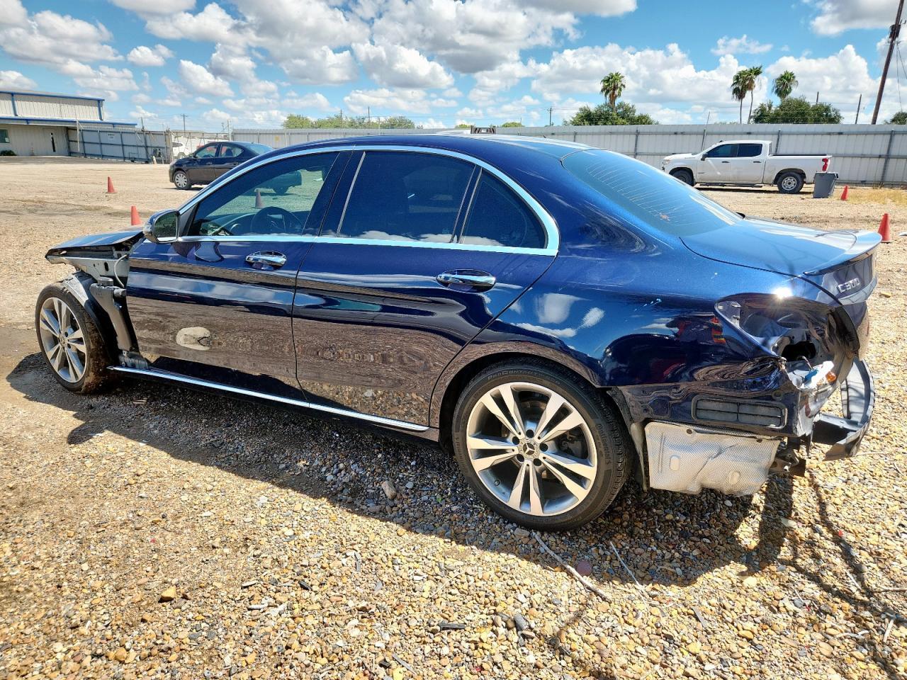 2018 Mercedes-Benz C 300 - Фото 2