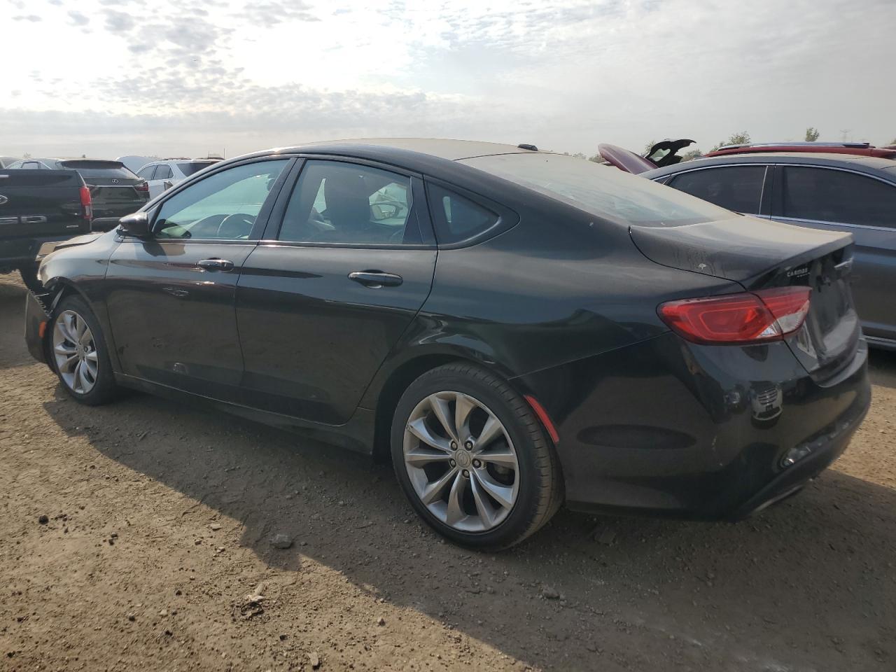 2015 Chrysler 200 S - Image 2