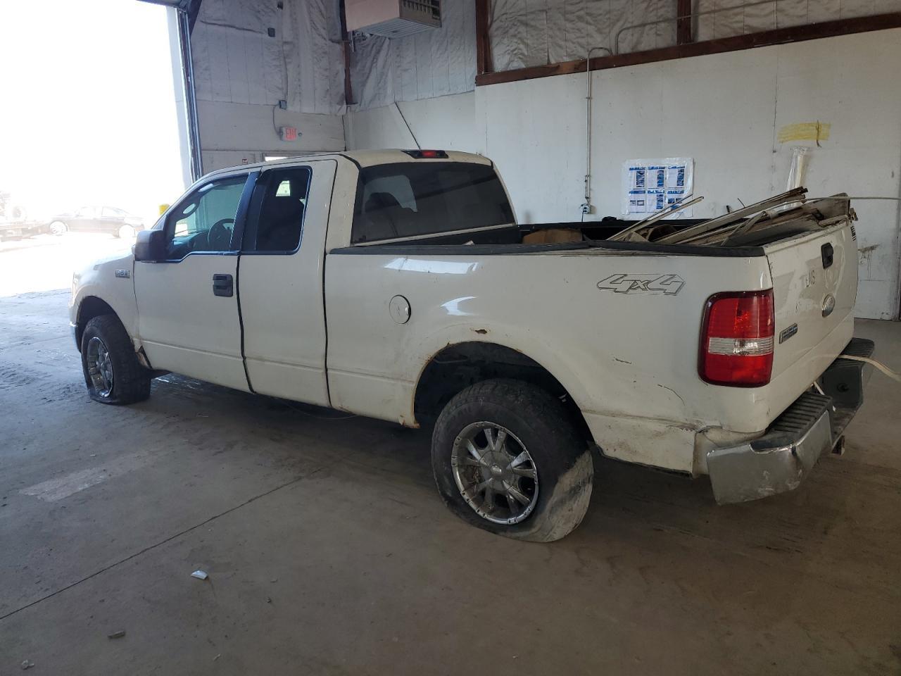 2005 Ford F150 - Фото 2