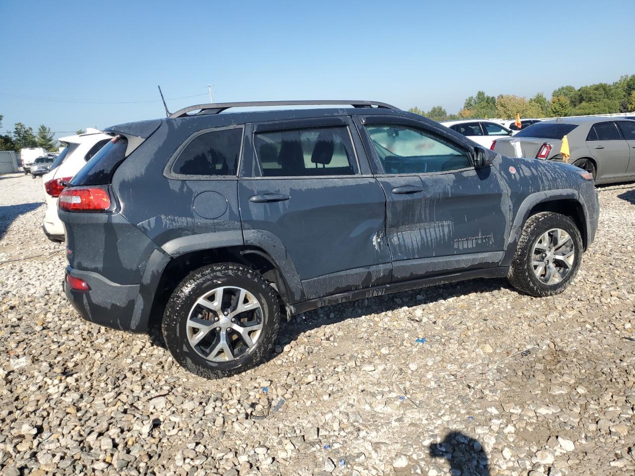 2017 Jeep Cherokee Trailhawk - Image 3