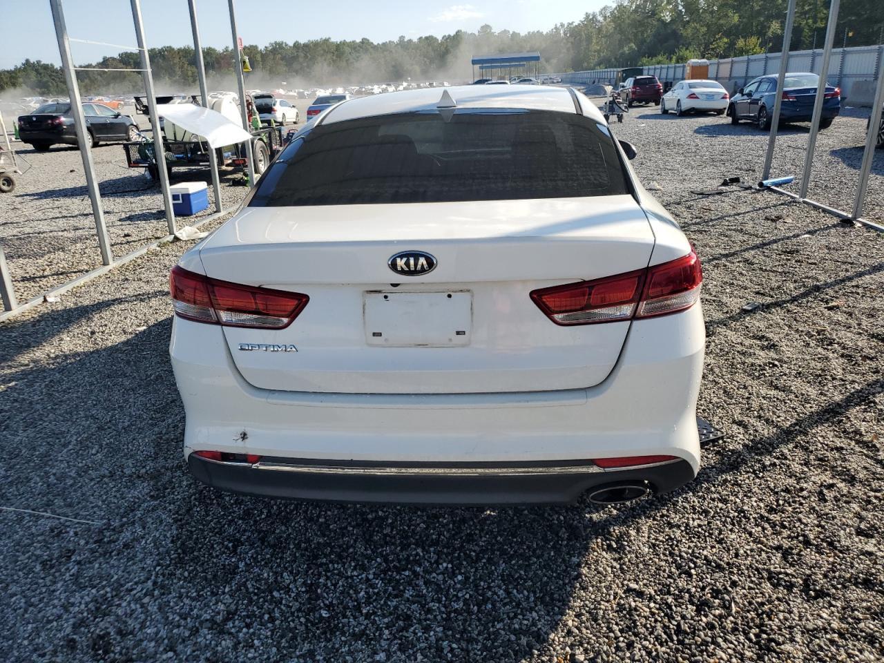2017 Kia Optima Lx - Фото 6