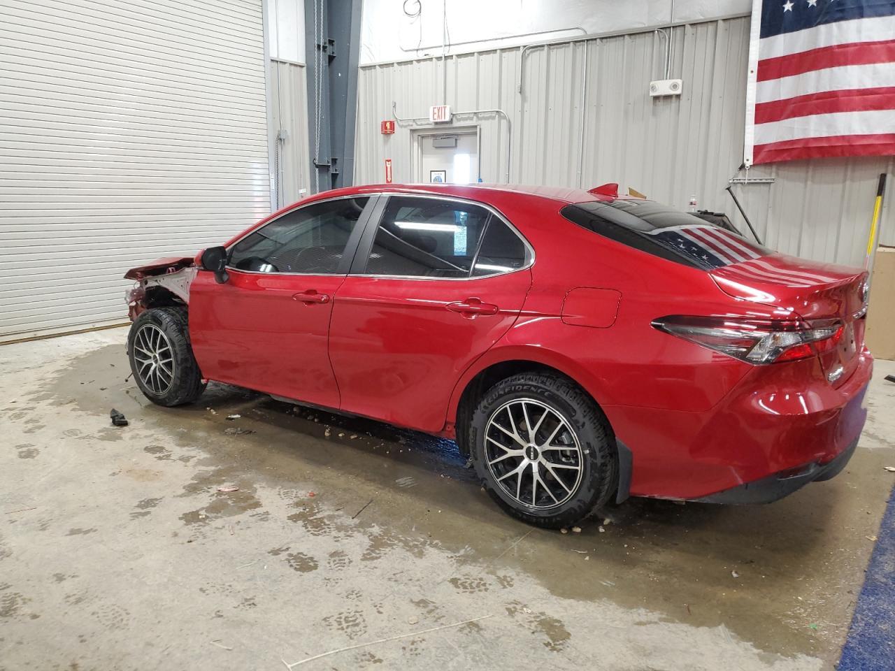 2024 Toyota Camry Le - Фото 2