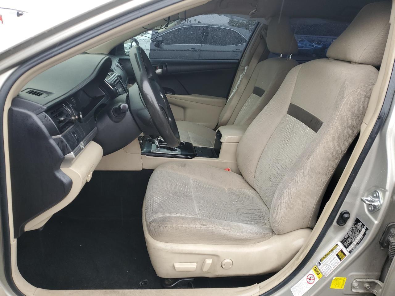 2014 Toyota Camry L - Image 7