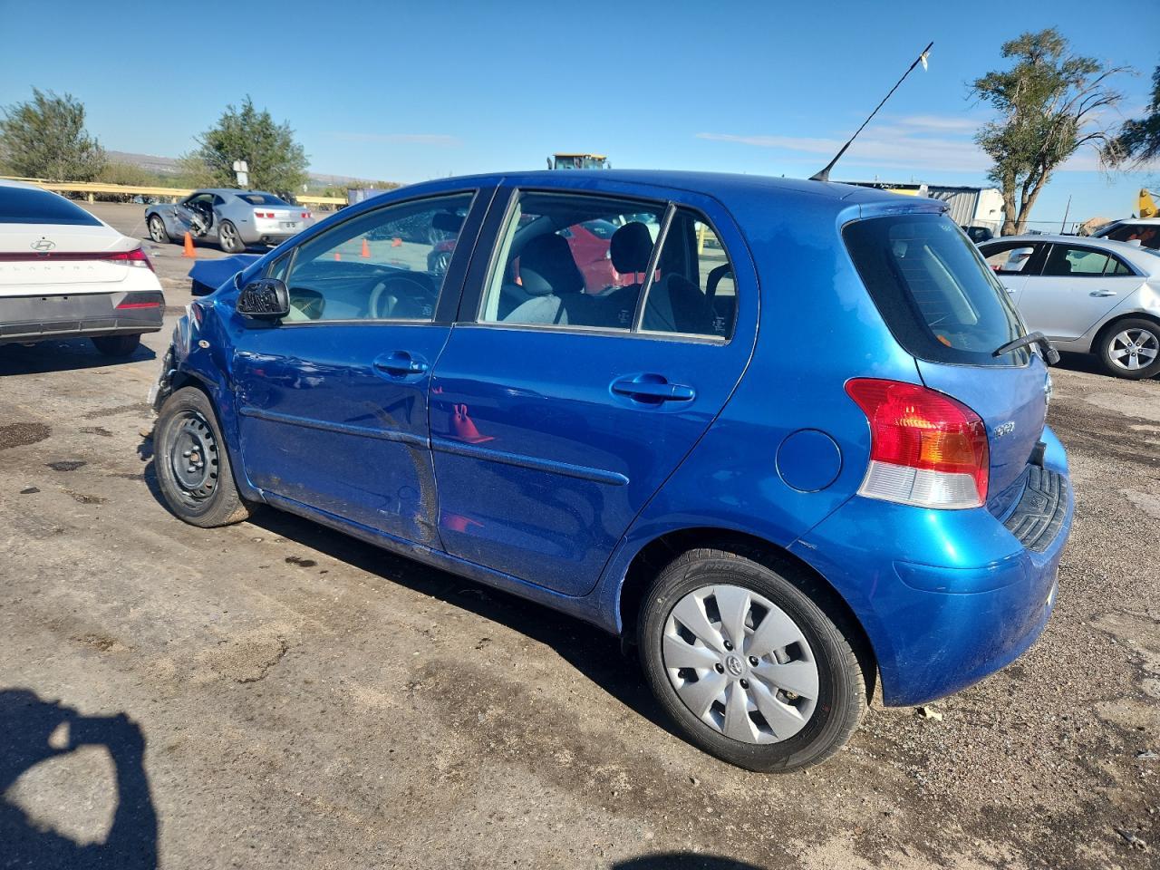 2009 Toyota Yaris - Image 2