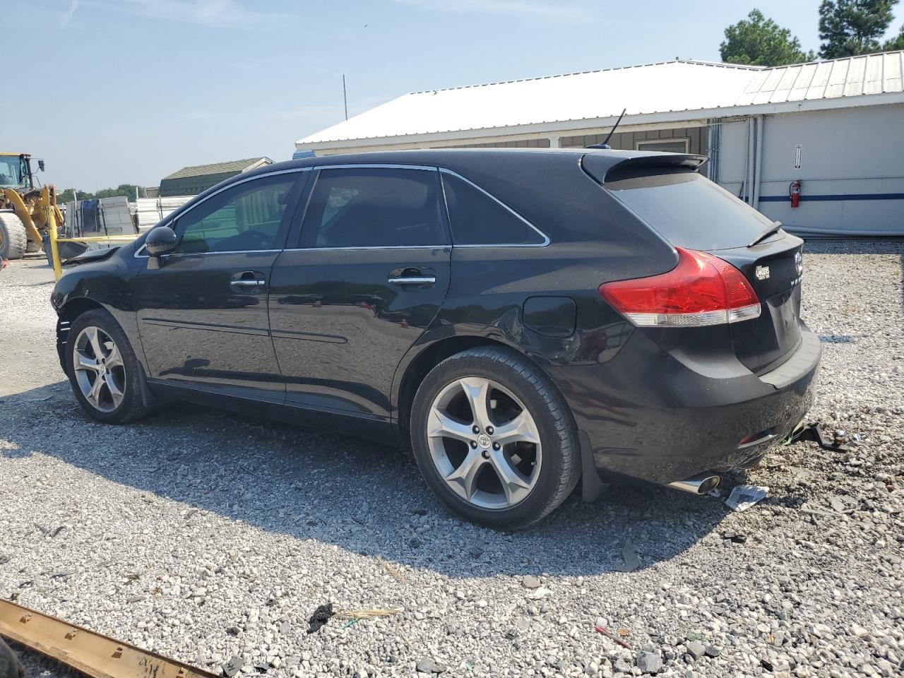 2009 Toyota Venza - Image 2