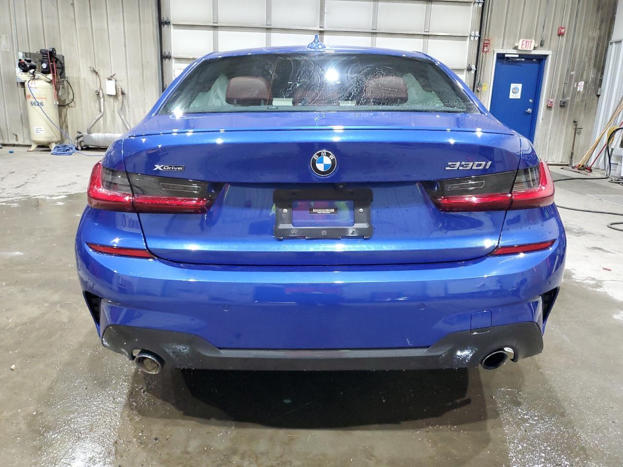 2022 BMW 330Xi - Image 6