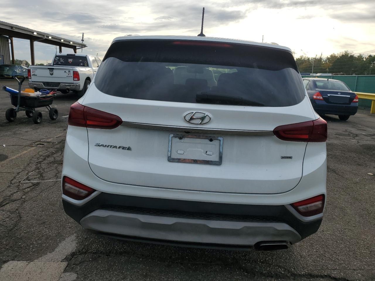 2019 Hyundai Santa Fe Se - Фото 6