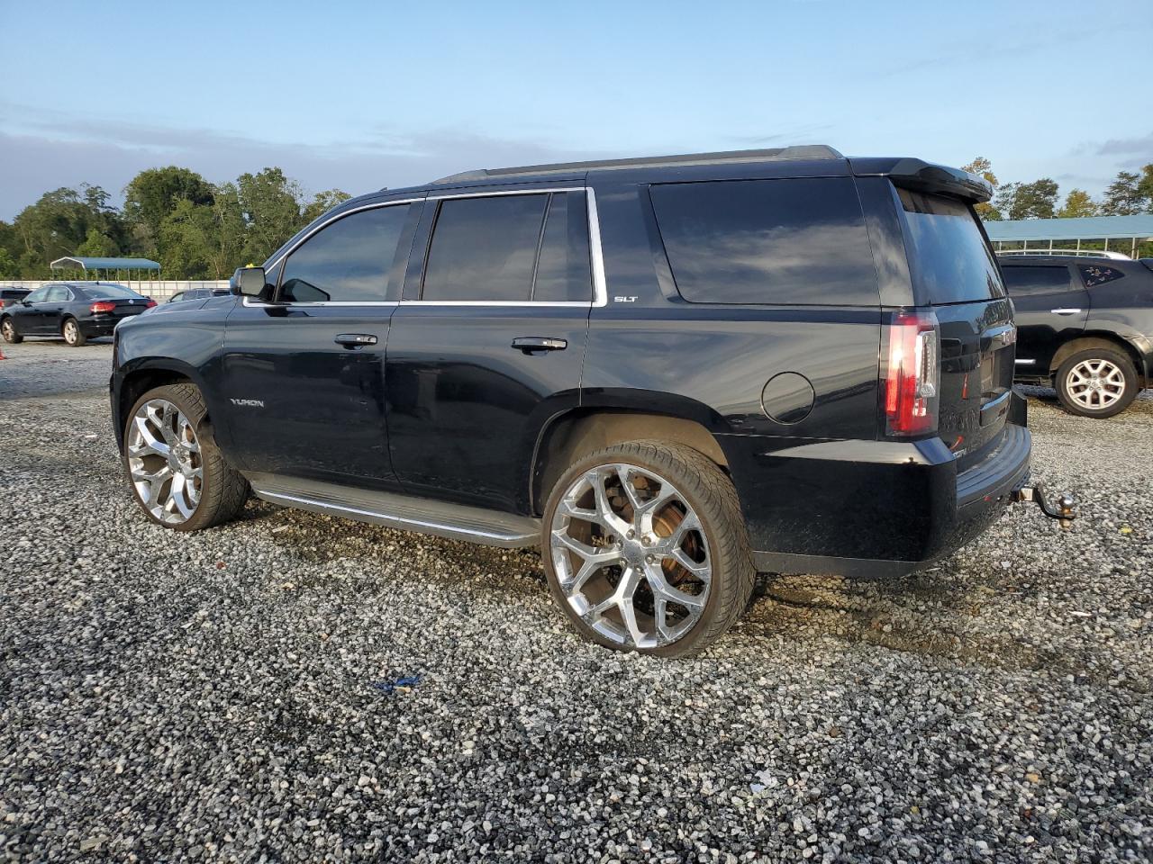2015 GMC Yukon Slt - Фото 2