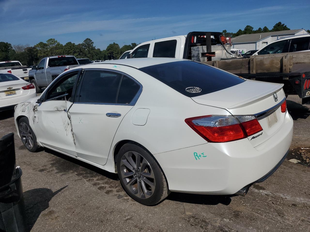 2014 Honda Accord Sport - Image 2