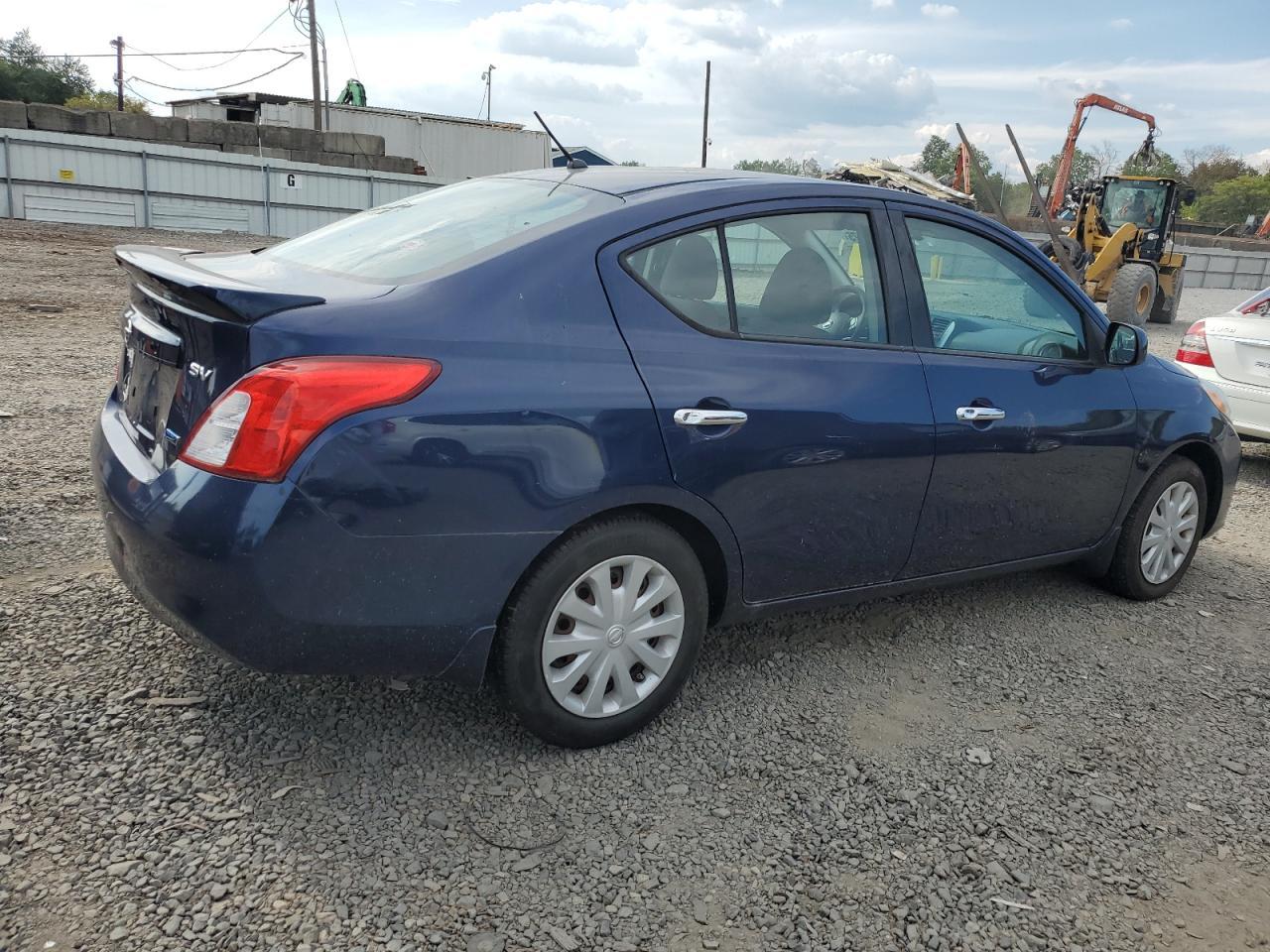 2014 Nissan Versa - Image 3