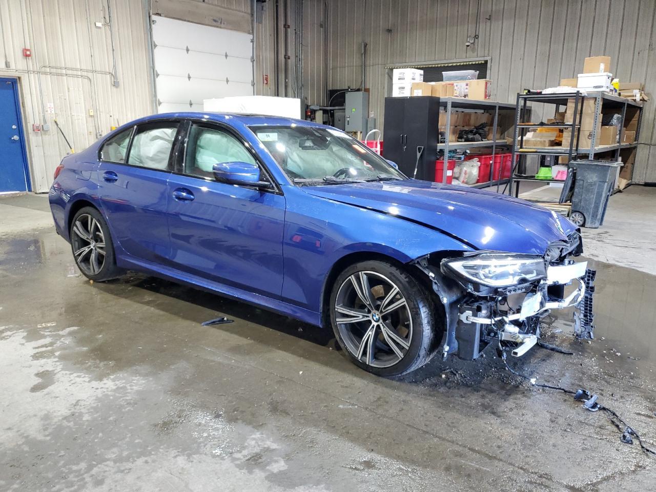 2022 BMW 330Xi - Image 4