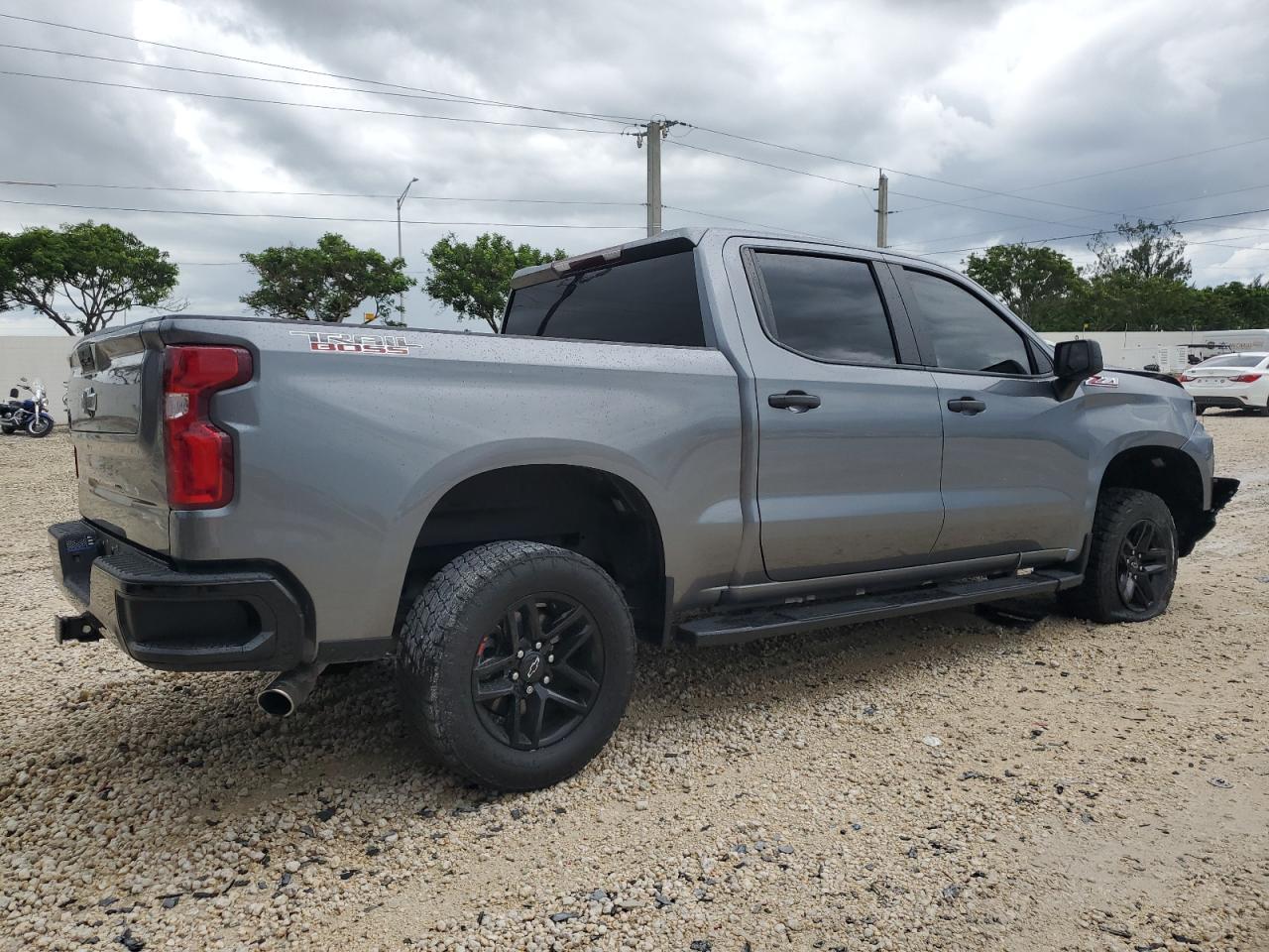 2021 Chevrolet Silverado K1500 Trail Boss Custom - Фото 3