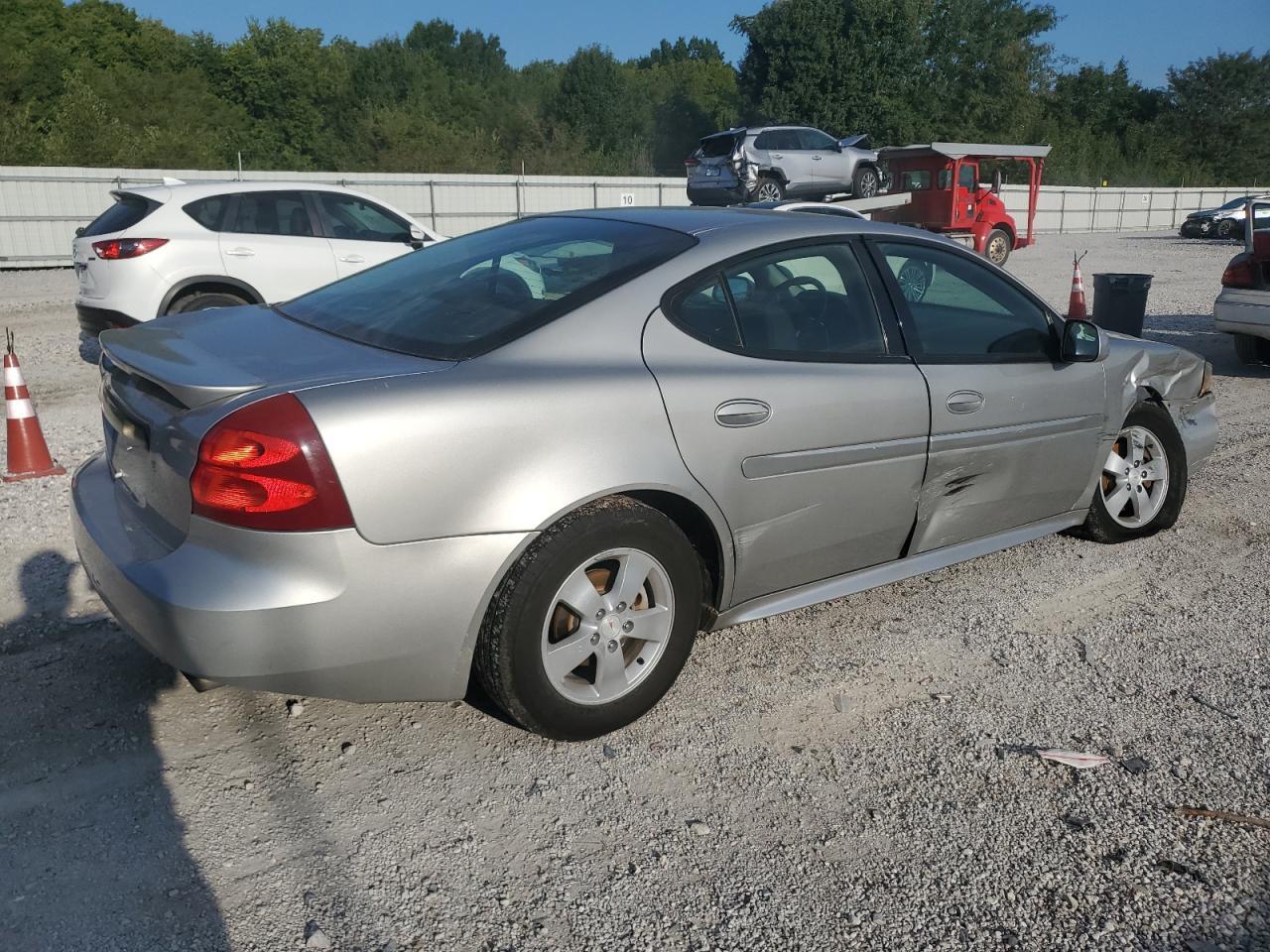 2008 Pontiac Grand Prix - Фото 3