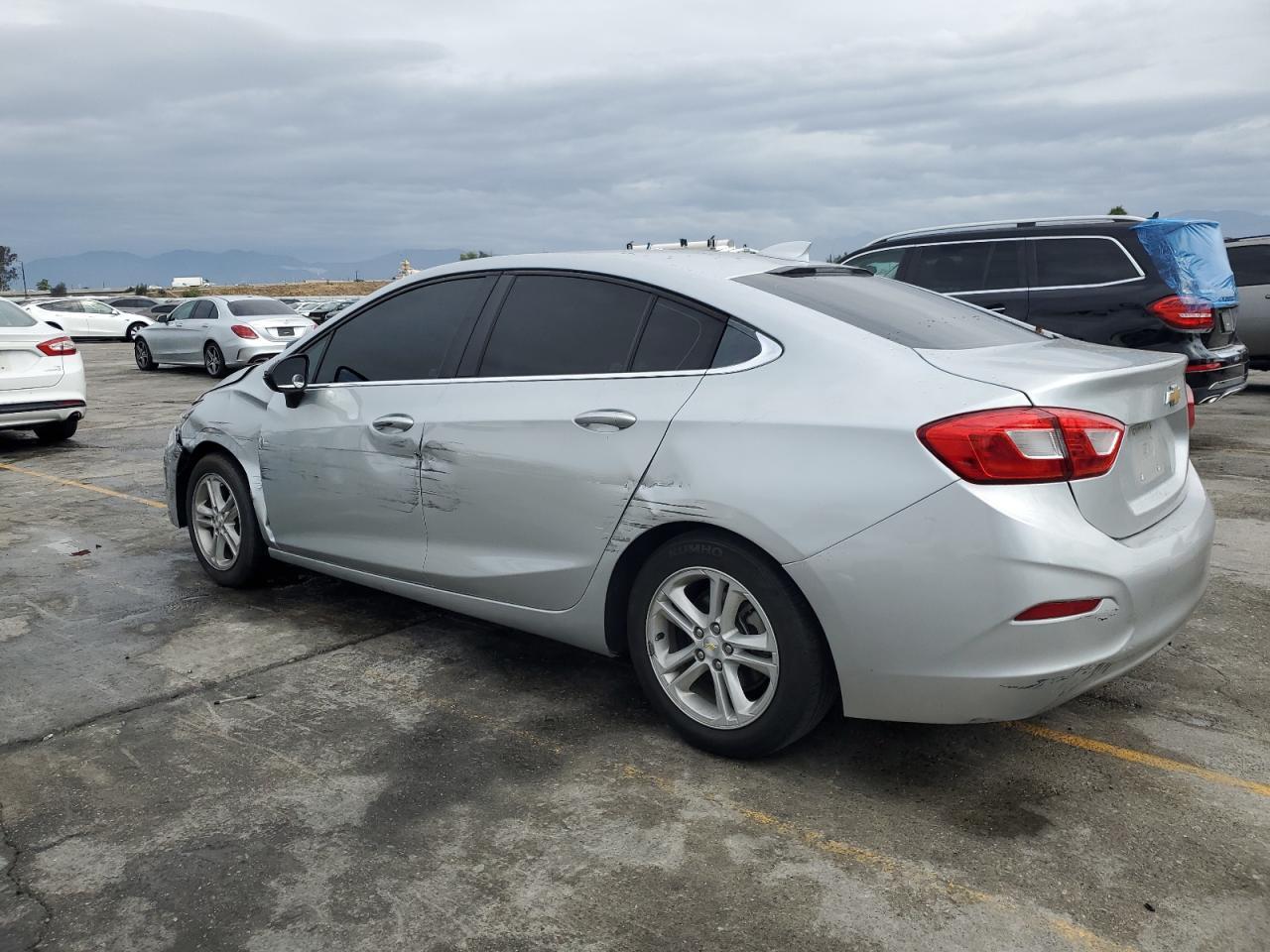 2018 Chevrolet Cruze Lt - Фото 2