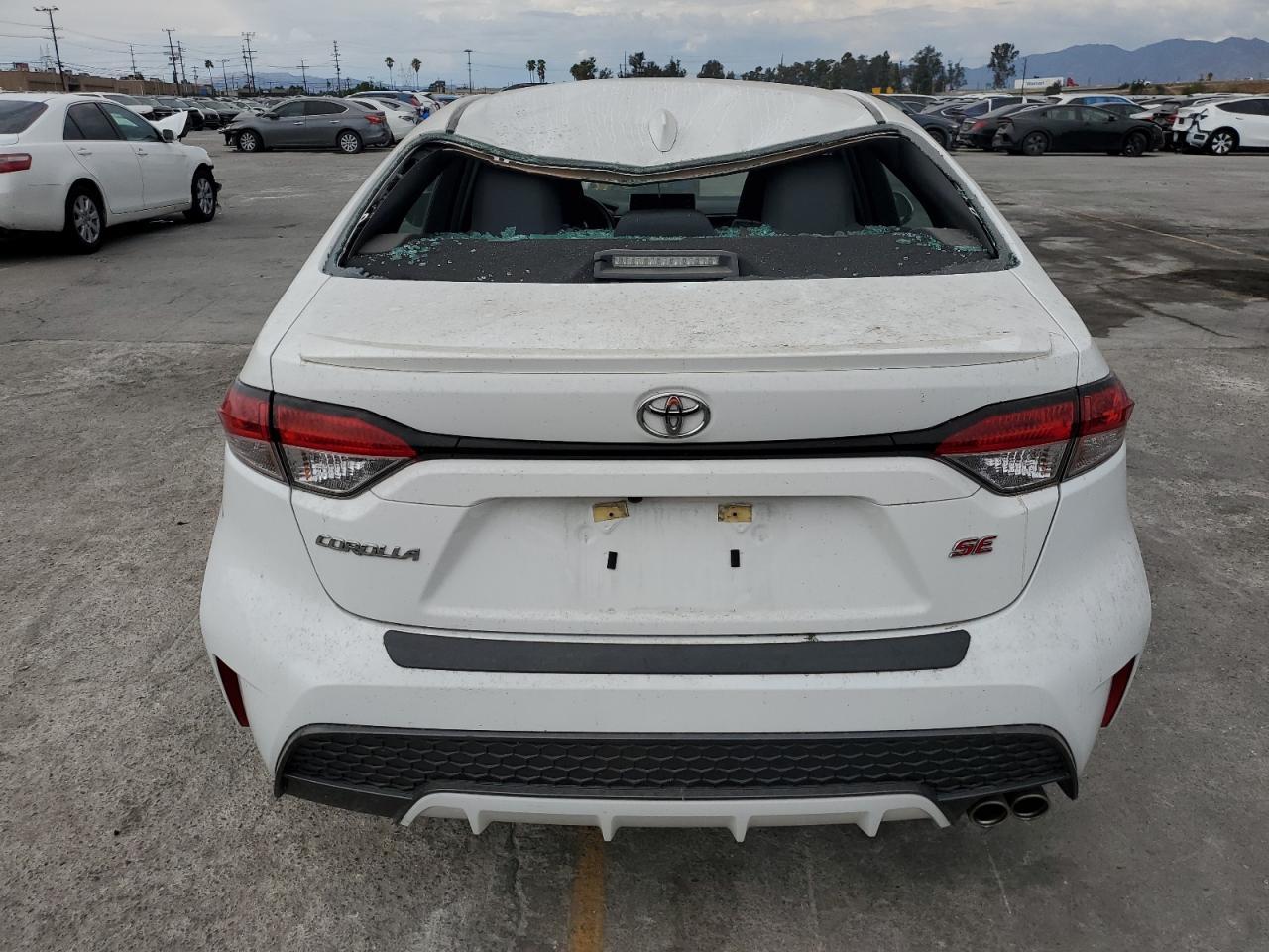 2020 Toyota Corolla Se - Image 6