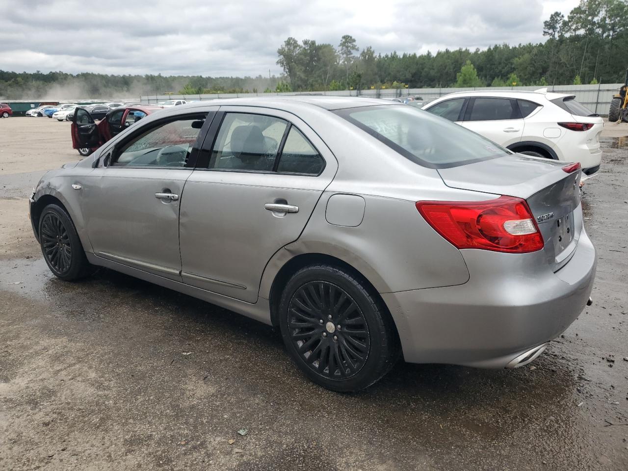 2012 Suzuki Kizashi Se - Image 2
