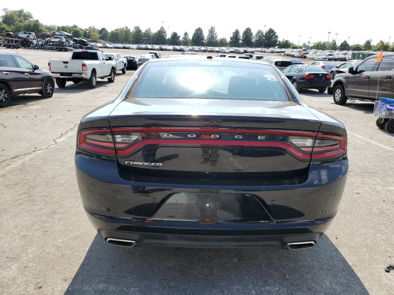 2022 Dodge Charger Sxt - Фото 6