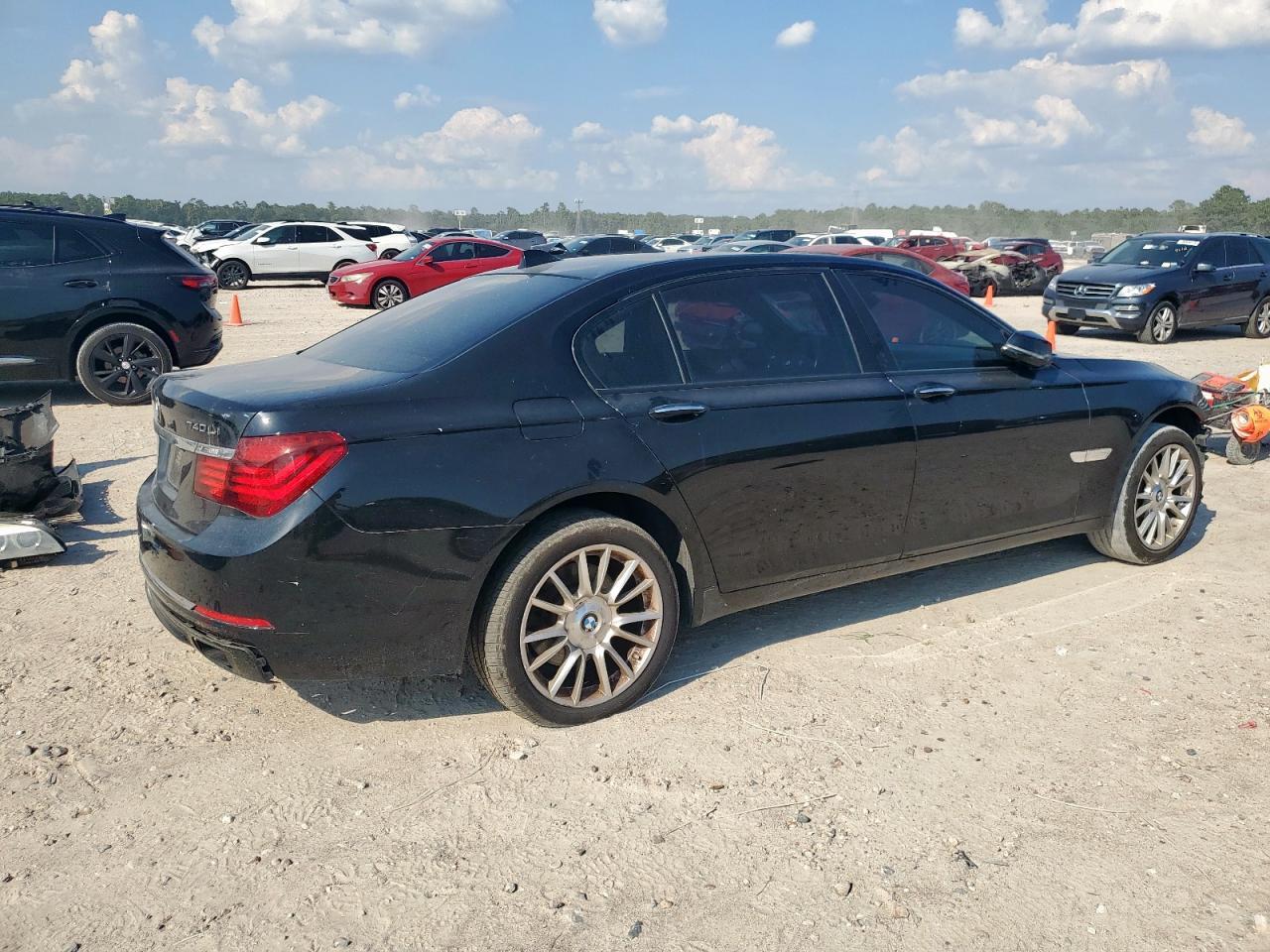 2013 BMW 740 Li - Image 3