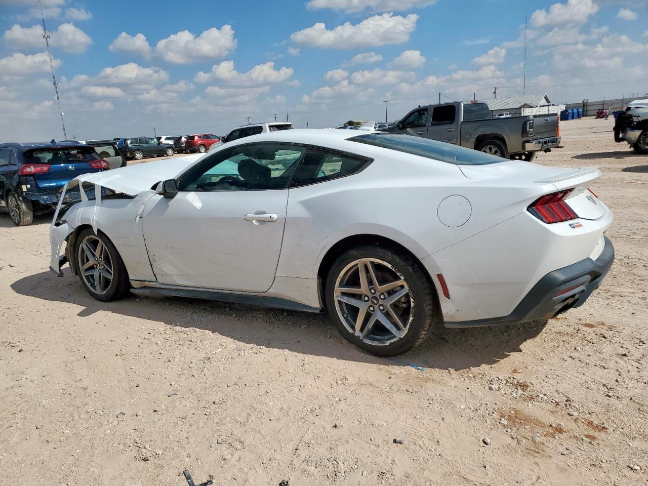 2024 Ford Mustang - Фото 2