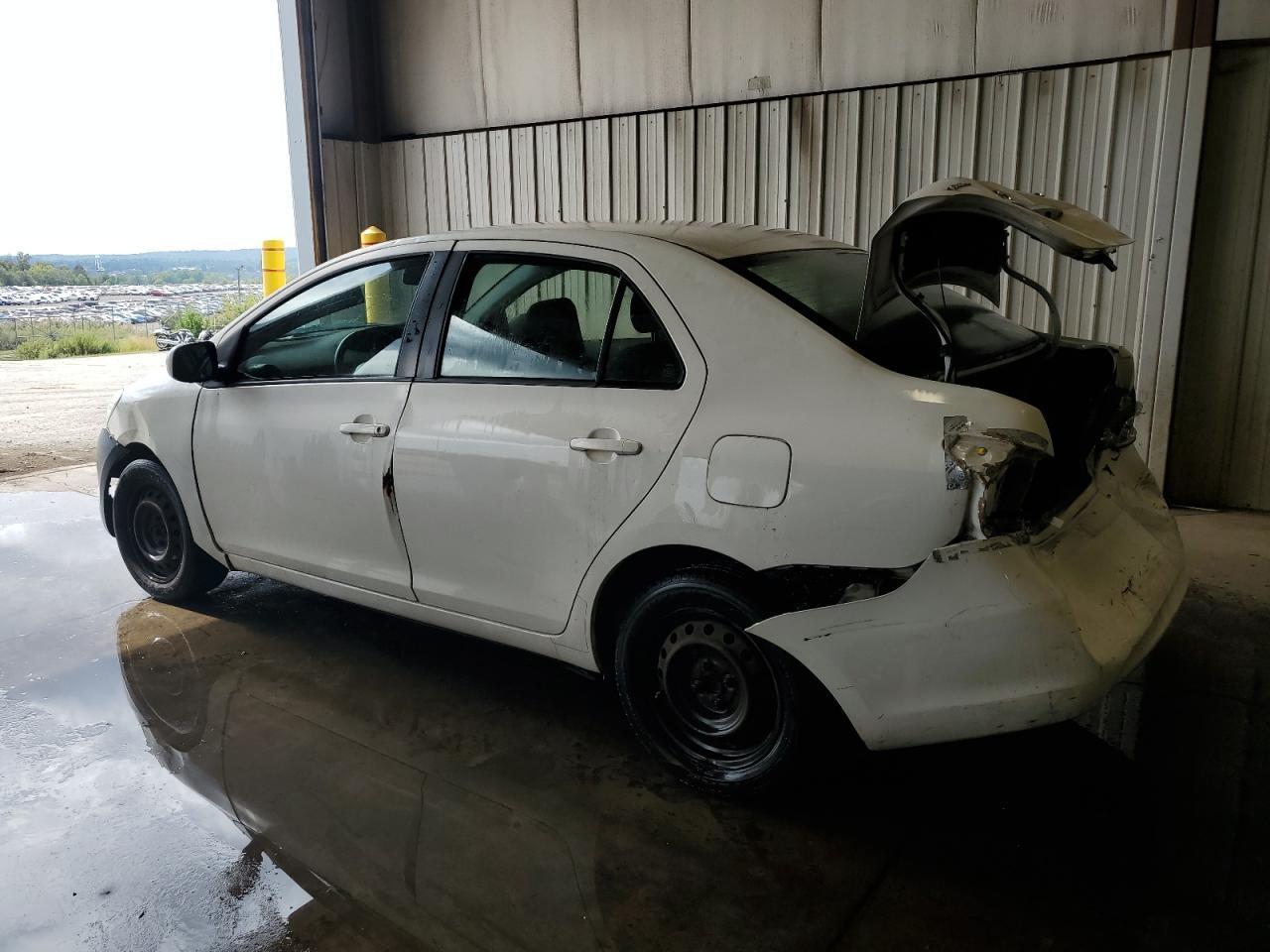 2008 Toyota Yaris - Image 2