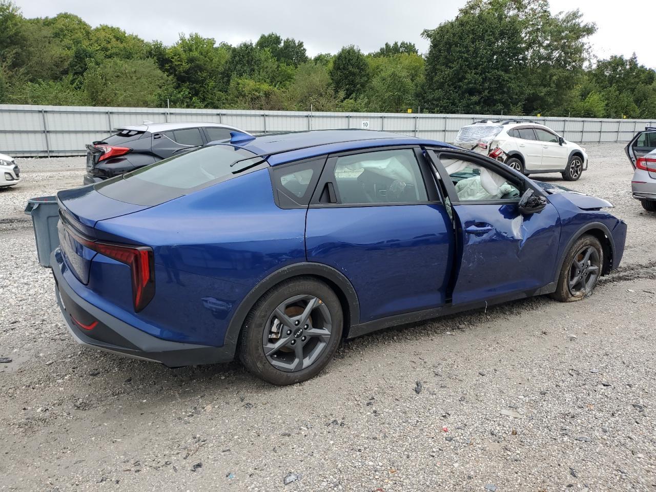 2025 Kia K4 Lx - Image 3