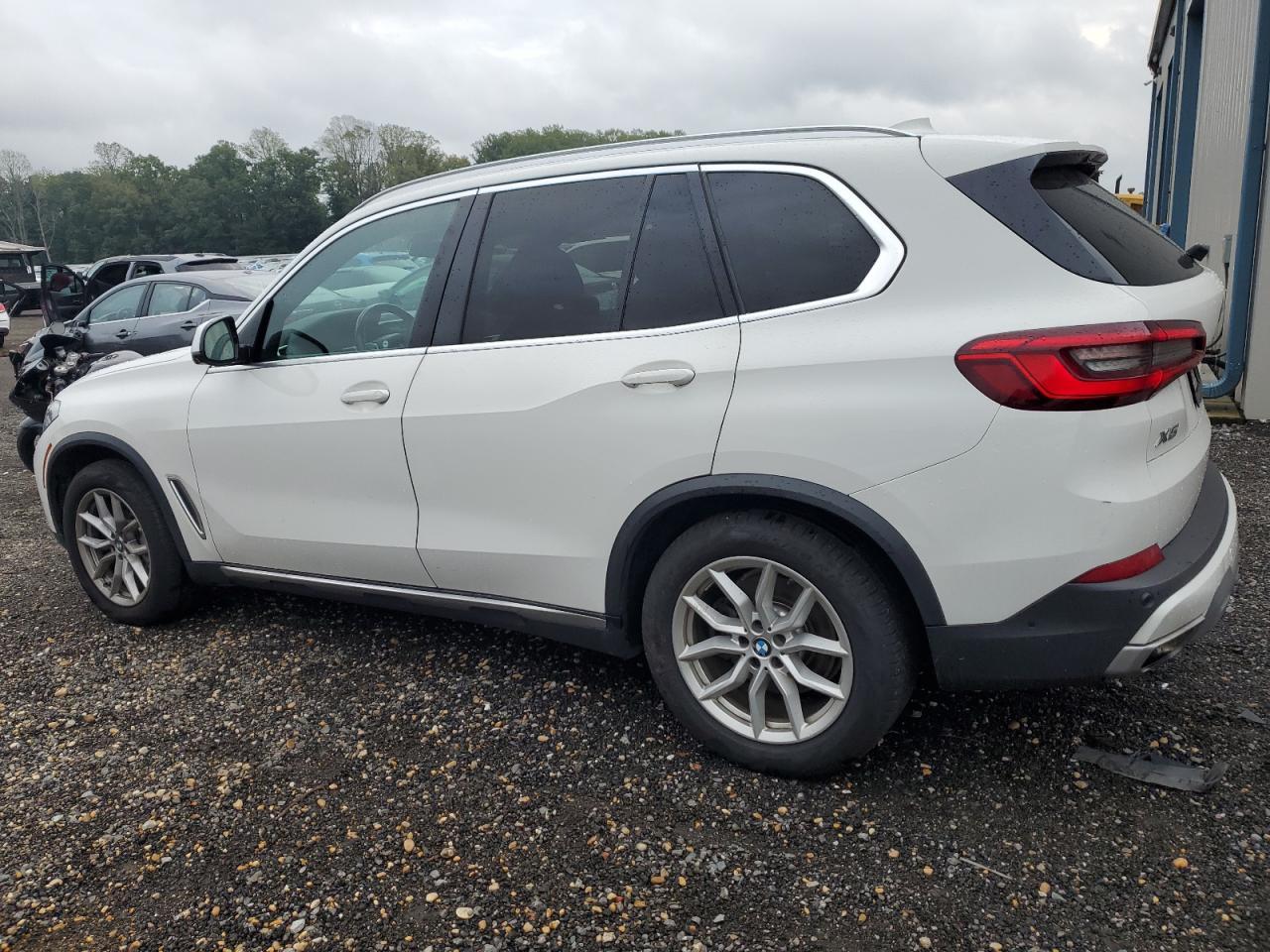 2019 BMW X5 xDrive40I - Image 2