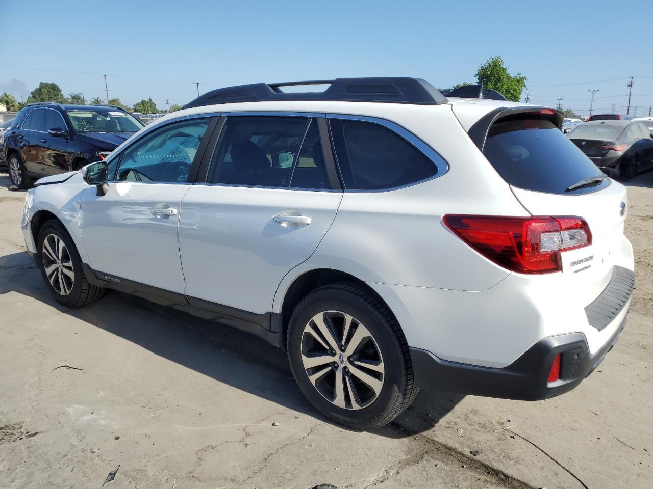 2019 Subaru Outback 3.6R Limited - Image 2