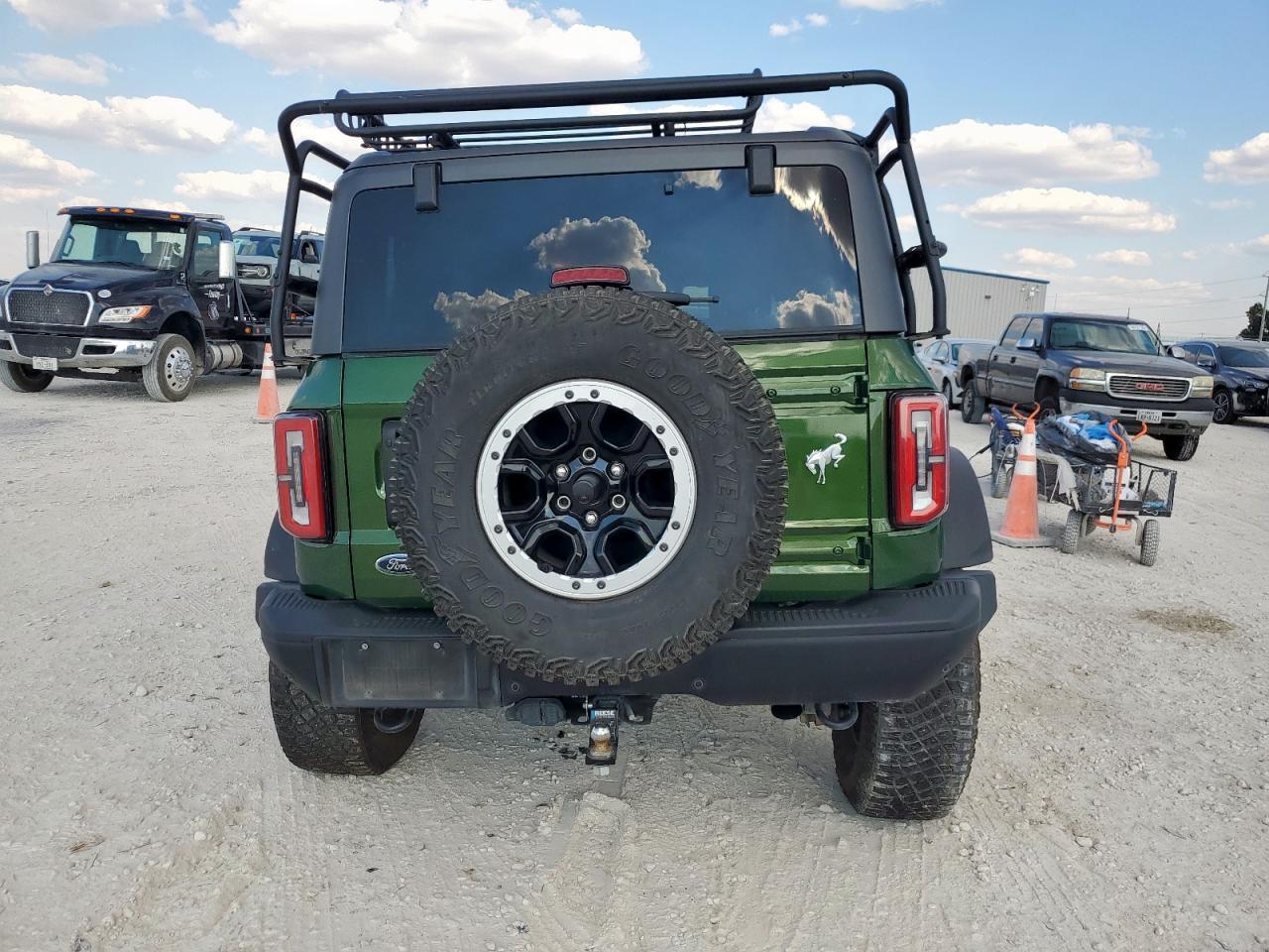 2023 Ford Bronco Base - Image 6