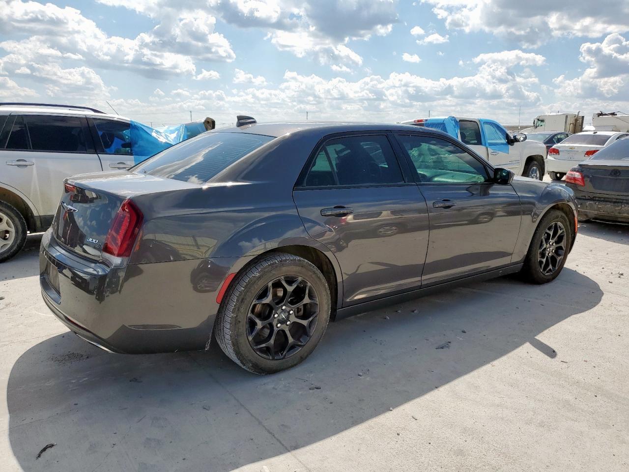 2019 Chrysler 300 S - Фото 3