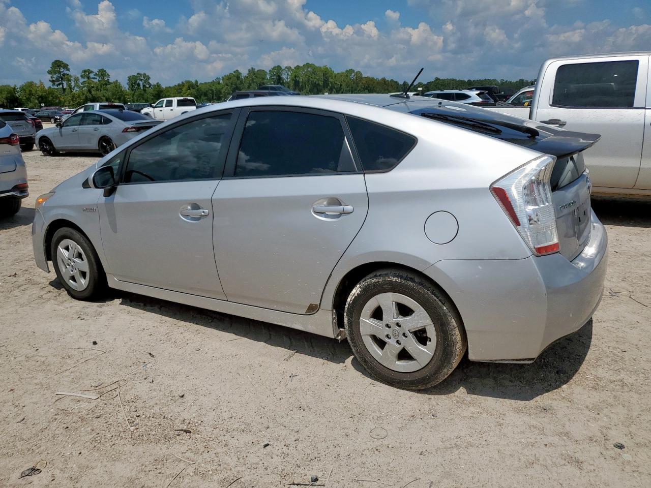 2010 Toyota Prius - Image 2