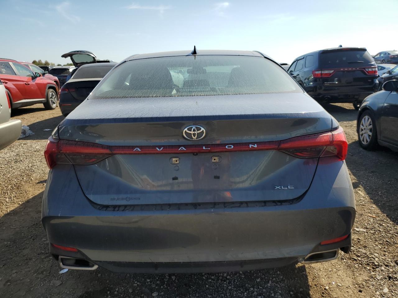 2019 Toyota Avalon Xle - Фото 6