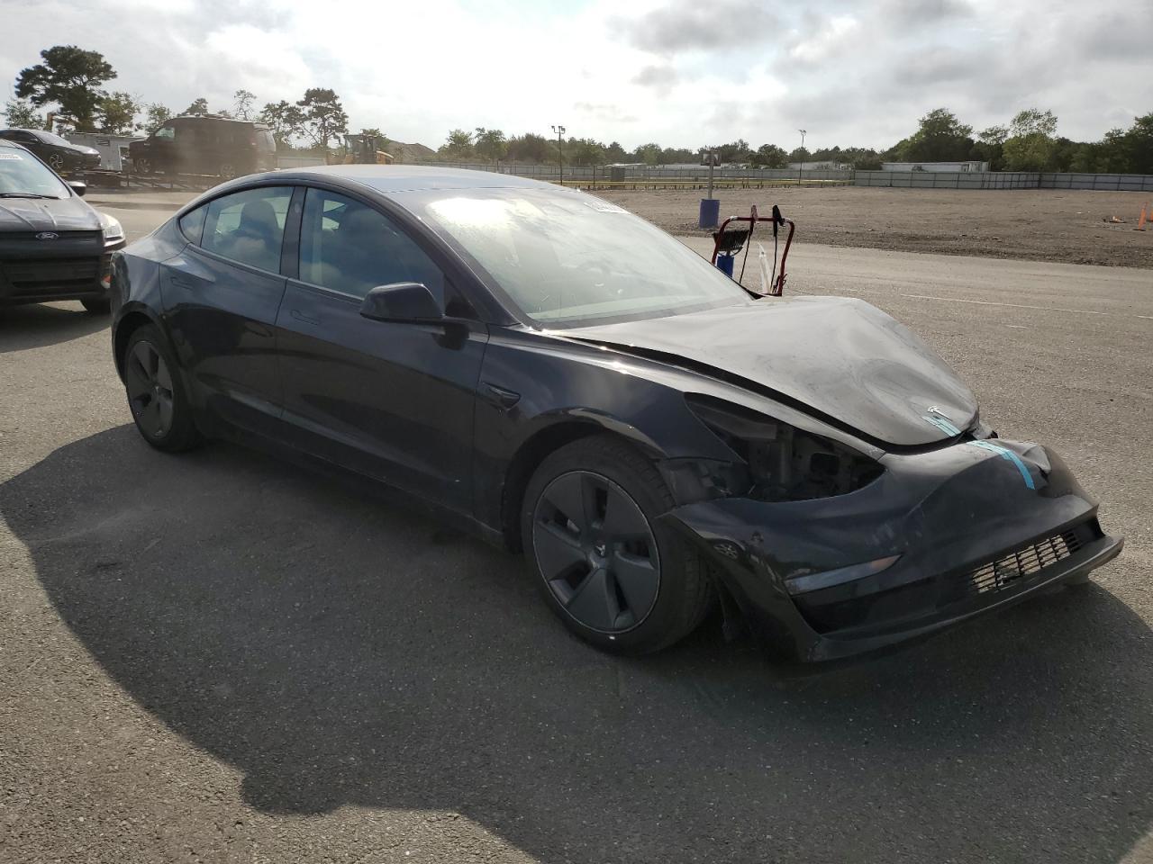 2023 Tesl Model 3 - Image 4