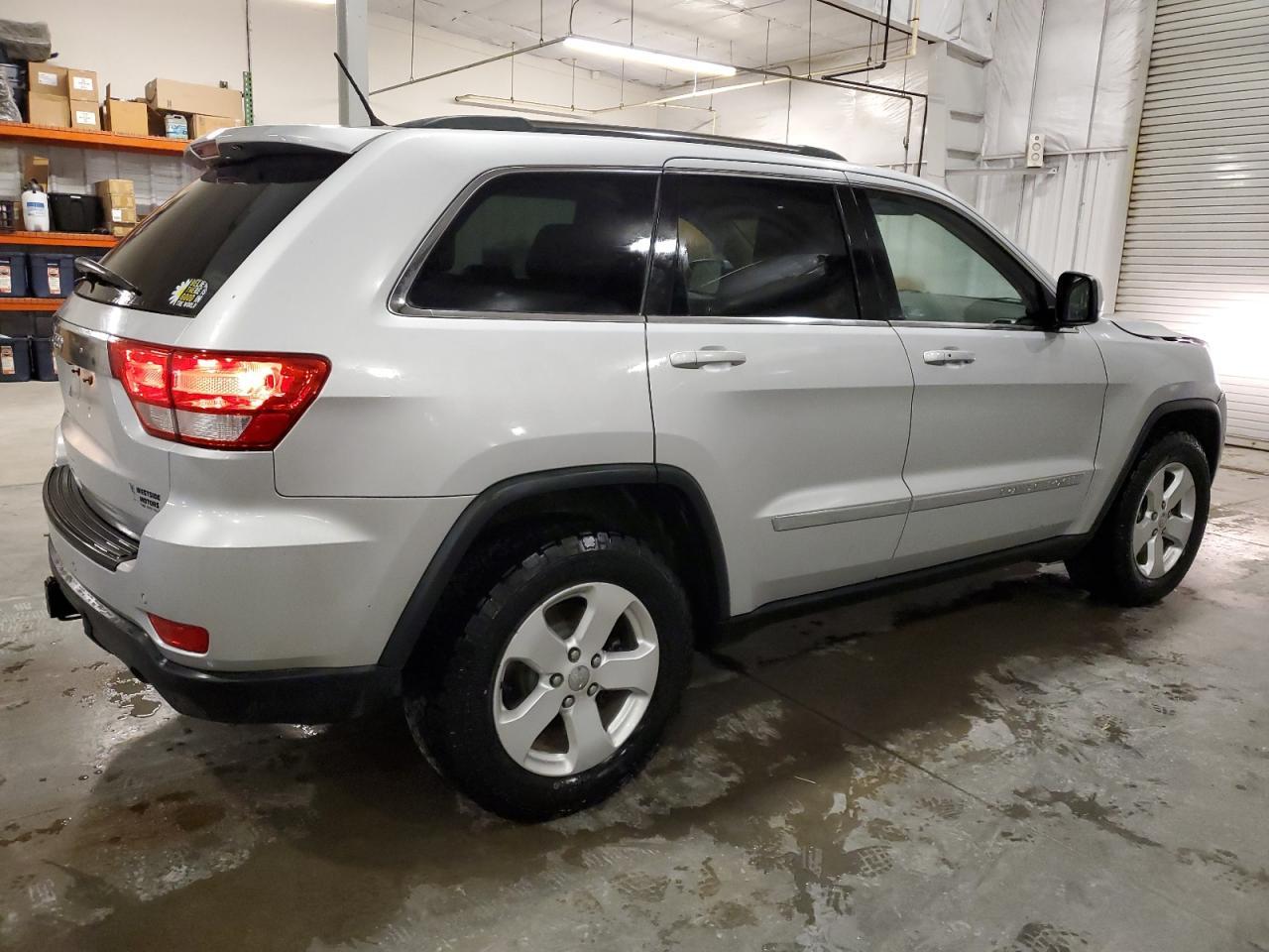 2011 Jeep Grand Cherokee Laredo - Фото 3