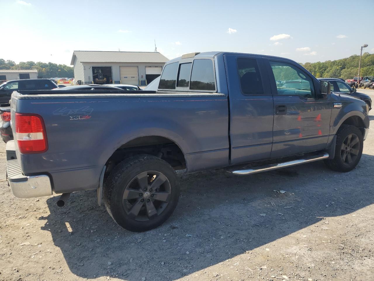 2005 Ford F150 - Image 3
