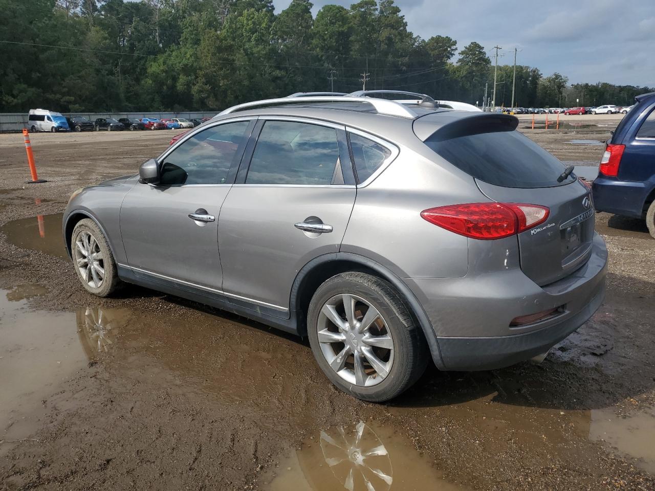 2010 Infiniti Ex35 Base - Image 2