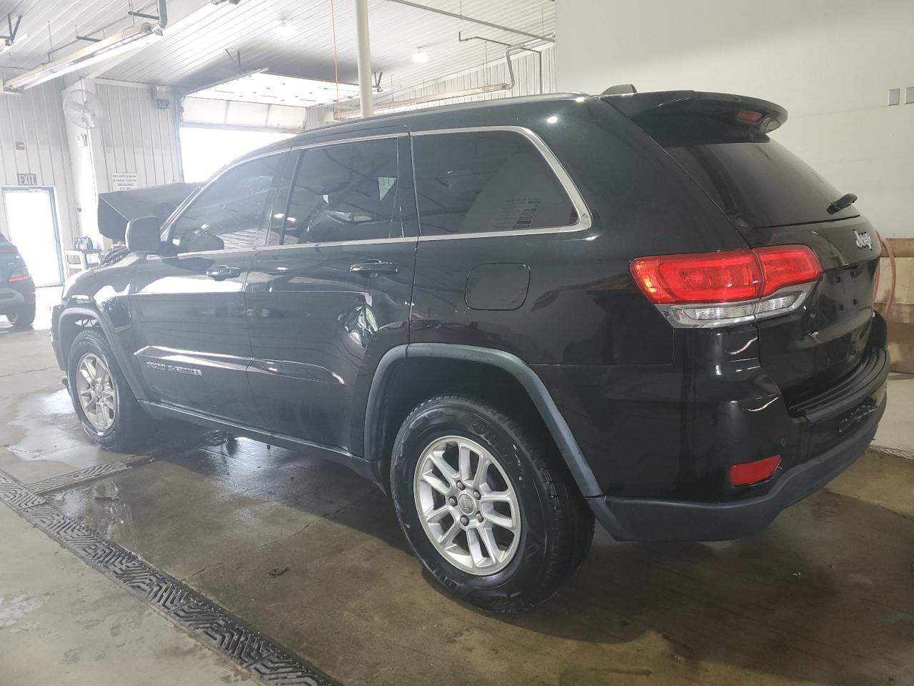 2018 Jeep Grand Cherokee Laredo - Image 2