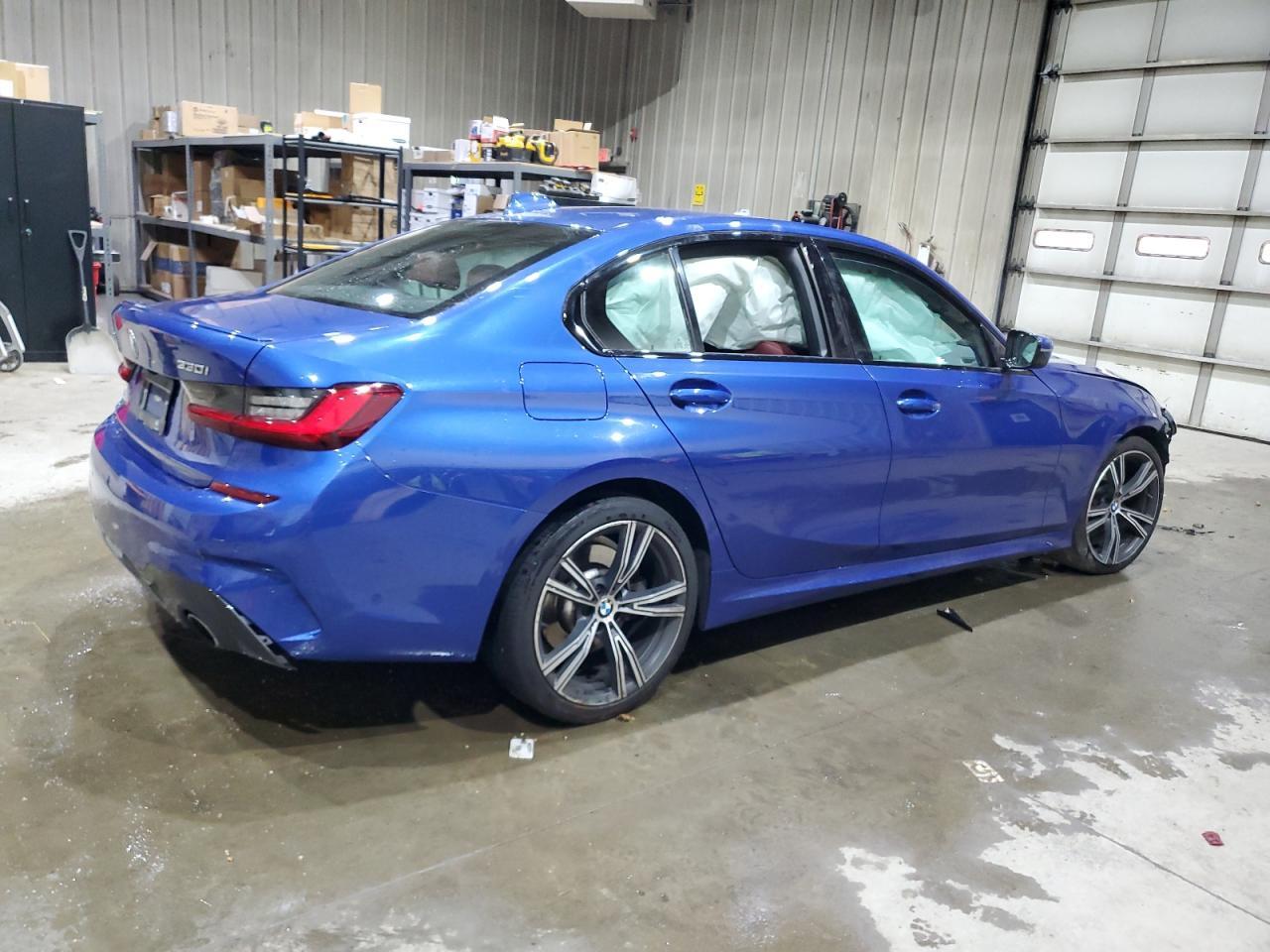 2022 BMW 330Xi - Image 3