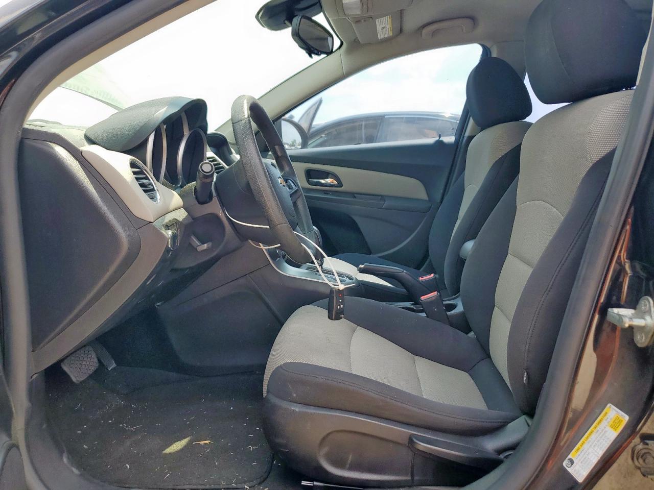 2014 Chevrolet Cruze Ls - Фото 7