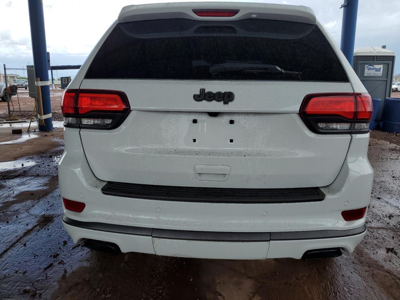 2020 Jeep Grand Cherokee Overland - Image 6