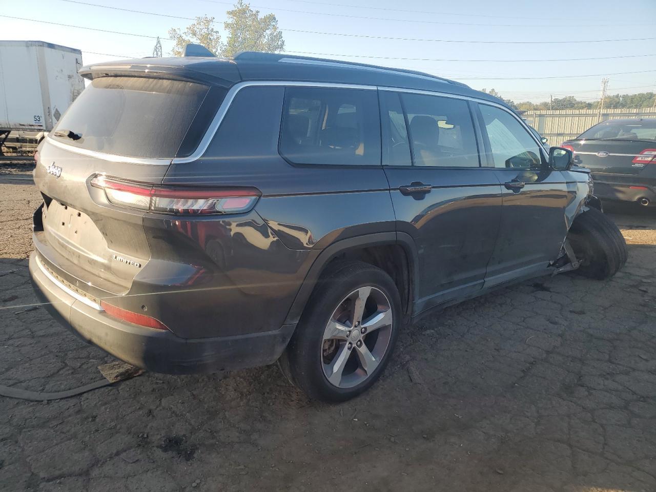 2022 Jeep Grand Cherokee L Limited - Image 3