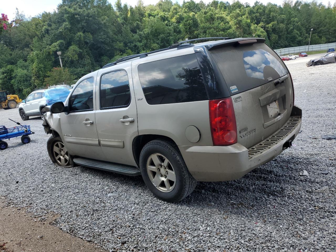 2009 GMC Yukon Slt - Image 2