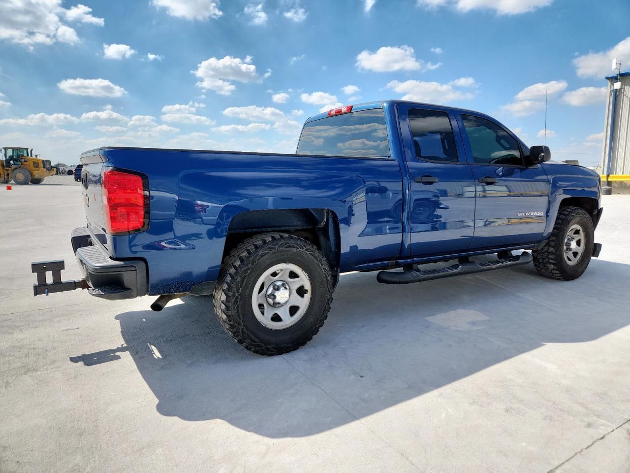 2017 Chevrolet Silverado C1500 - Фото 3