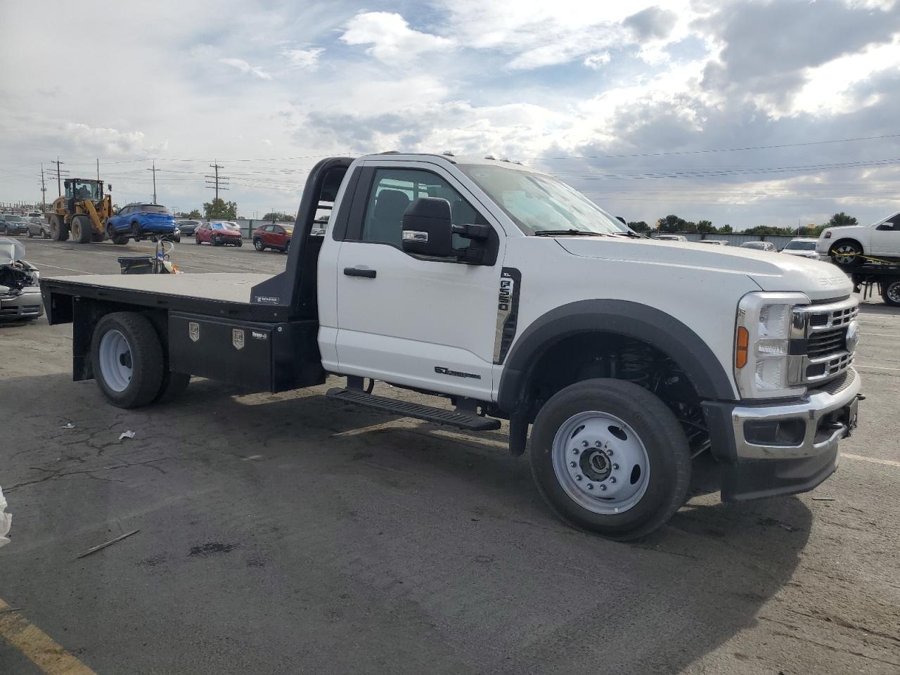 2025 Ford F550 Super - Фото 4