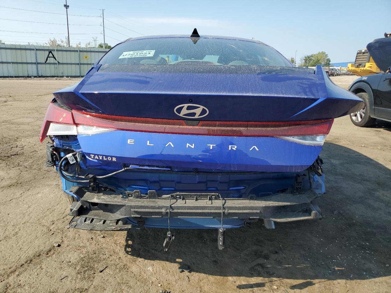 2025 Hyundai Elantra Se - Image 6