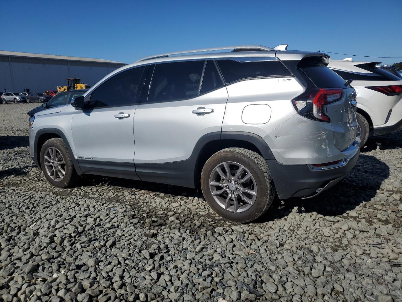 2022 GMC Terrain Slt - Фото 2