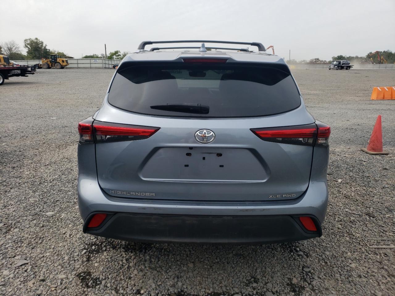 2020 Toyota Highlander Xle - Image 6