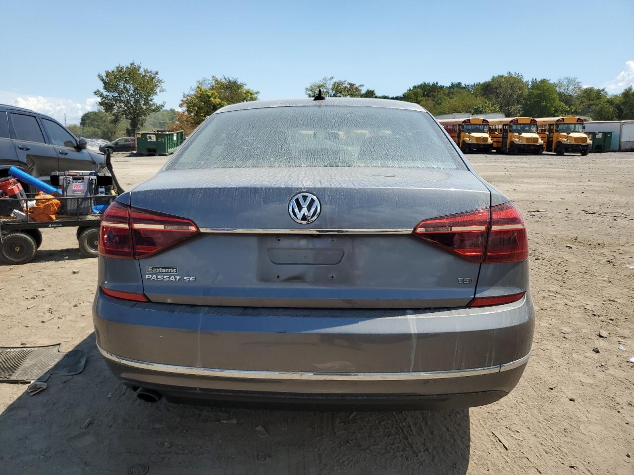 2017 Volkswagen Passat Se - Фото 6