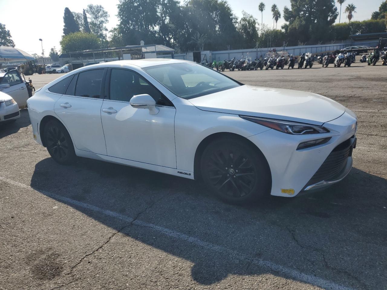 2022 Toyota Mirai Le - Image 4